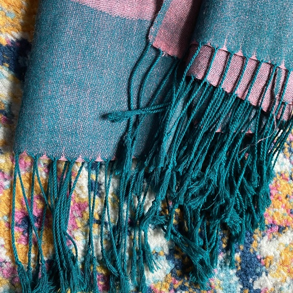 Elegant Pashmina Teal and Pink paisley Scarf shawl  SILK & Pashmina like new! - Picture 4 of 6